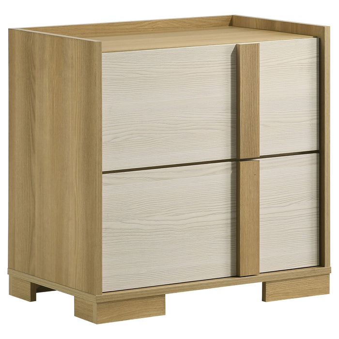 Hyland 4 & 5 Piece Bedroom Set E.King & Queen - National Warehouse Furniture (Buffalo, NY)