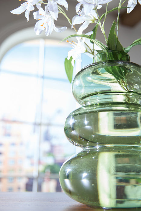 Renethorne Vase - National Warehouse Furniture (Buffalo, NY)